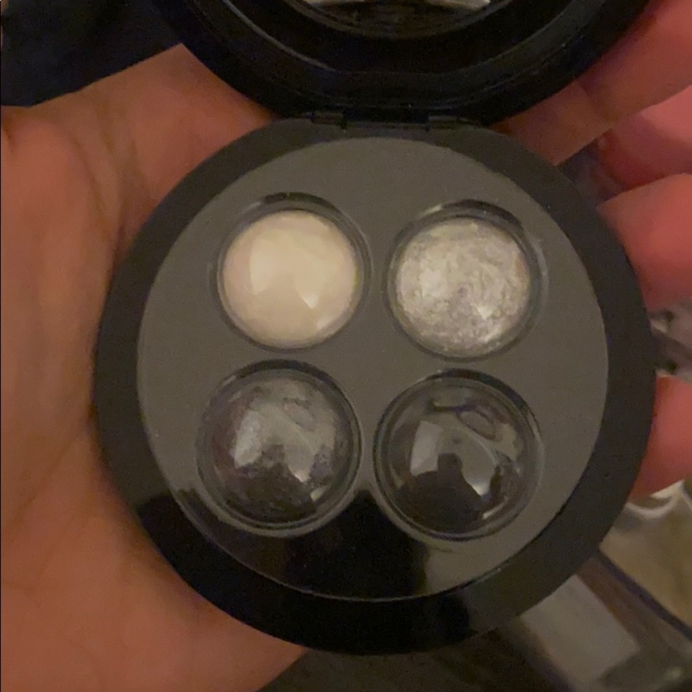 Mac eyeshadow